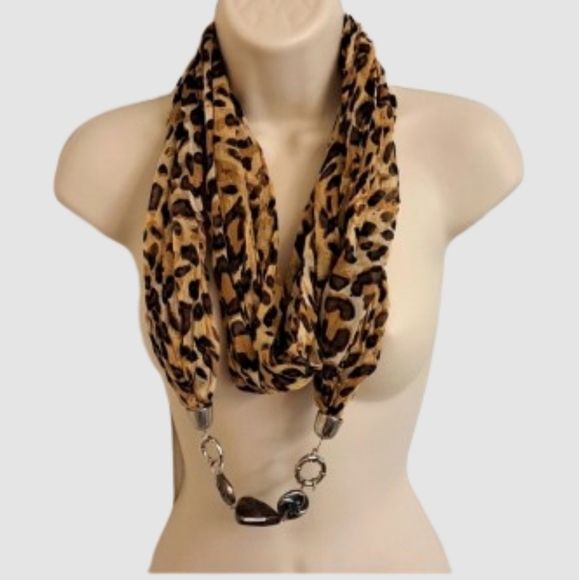 🌴 NWOT Animal Print Jewelry Scarf - Picture 1 of 9
